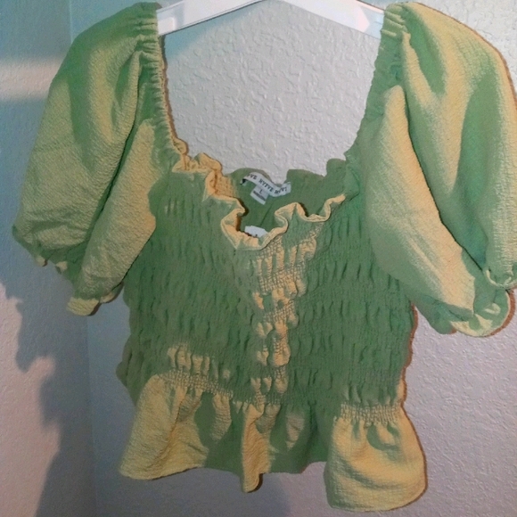 Top - Picture 1 of 2